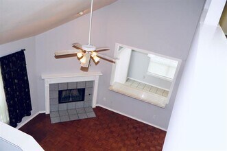2320 Hunters Run Dr in Dallas, TX - Building Photo - Building Photo