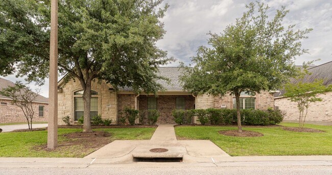 117 Kleine Ln in College Station, TX - Foto de edificio - Building Photo