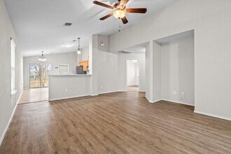 11613 Paul E Anderson Dr in Austin, TX - Building Photo - Building Photo
