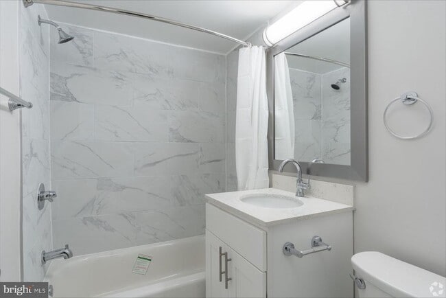 8440 Limekiln Pike in Wyncote, PA - Foto de edificio - Building Photo