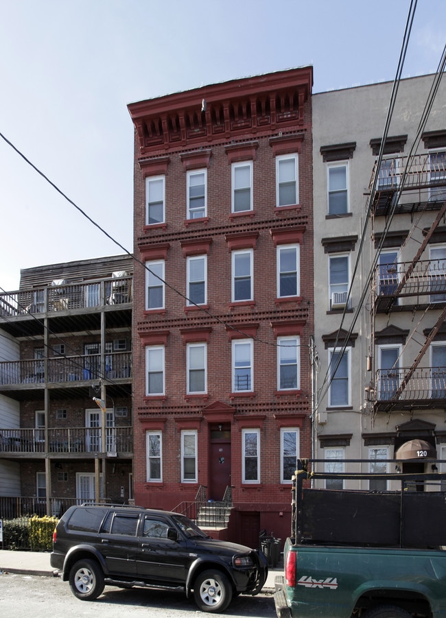 118 Adams St in Hoboken, NJ - Foto de edificio - Building Photo