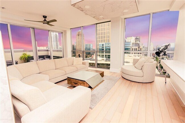 1280 W Peachtree St NW in Atlanta, GA - Building Photo - Building Photo