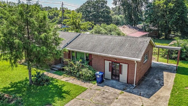 2401 Stringfield Rd NW in Huntsville, AL - Building Photo - Building Photo