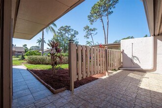 5640 Westwind Ln in Sarasota, FL - Building Photo - Building Photo