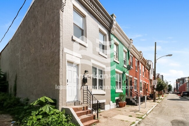 1345 N Myrtlewood St in Philadelphia, PA - Building Photo - Building Photo