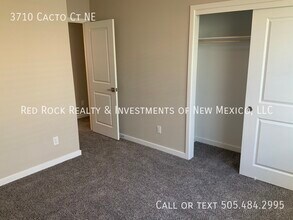 3710 Cacto Ct in Rio Rancho, NM - Building Photo - Building Photo