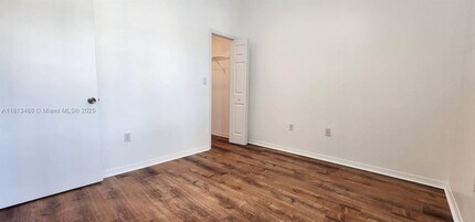 945 NE 33rd Terrace in Homestead, FL - Building Photo - Building Photo