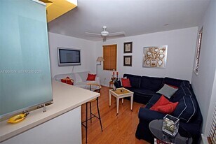 1614 Pennsylvania Ave in Miami Beach, FL - Building Photo