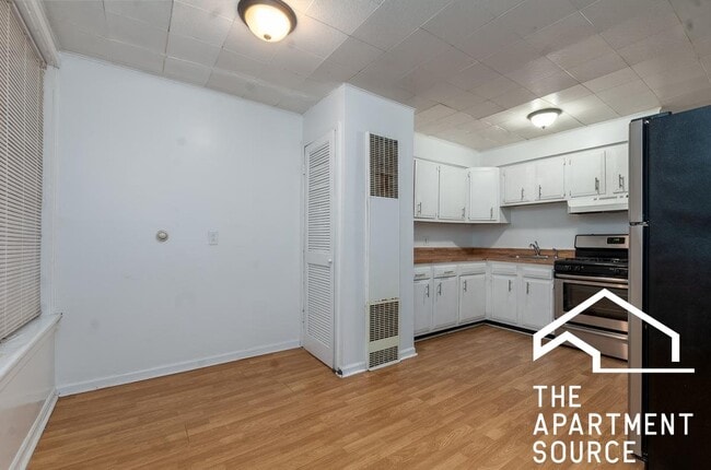 1825 N Bissell St in Chicago, IL - Building Photo - Building Photo