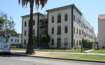 Leeward Apartments in Los Angeles, CA - Building Photo - Building Photo