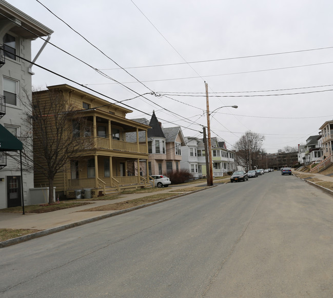 543 Warren St in Albany, NY - Foto de edificio - Building Photo