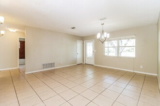 8499 14th St N, Unit 5306 in St. Petersburg, FL - Building Photo - Building Photo