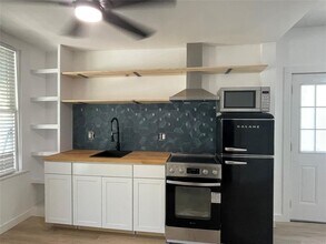 1601 E 13th St in Austin, TX - Building Photo - Building Photo