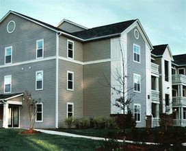 Dobbins Hill Apartment Homes in Chapel Hill, NC - Foto de edificio - Building Photo