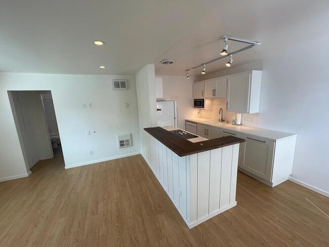 15 25th Ave, Unit 1