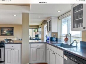 3622 Garner Plz in Encinitas, CA - Foto de edificio - Building Photo