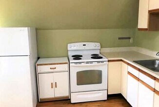 82 Park Ave, Unit 82 apark Avenue, Unit 2 in Worcester, MA - Foto de edificio - Building Photo
