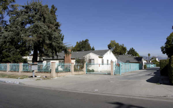 11845-11847 Ferris Rd in El Monte, CA - Foto de edificio - Building Photo