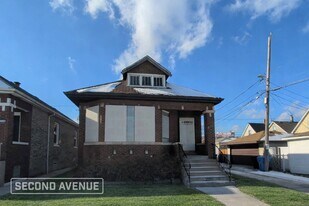 7114 S Claremont Ave in Chicago, IL - Building Photo