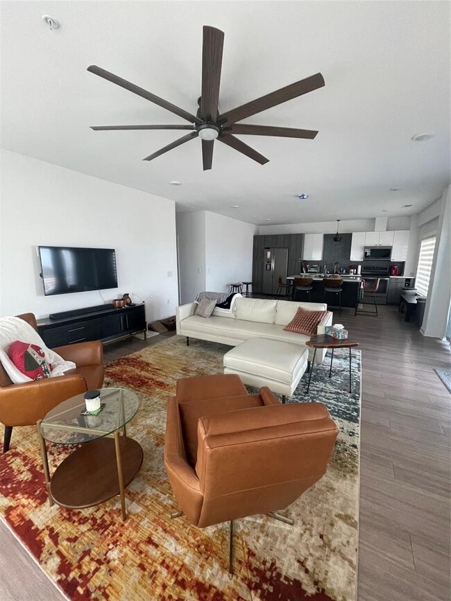 property at 4361 S Congress Ave