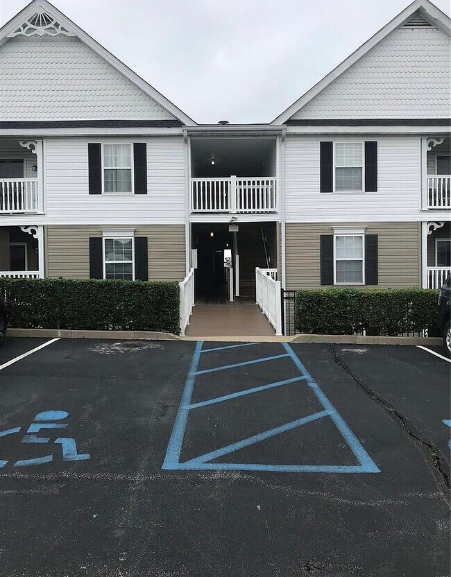 2302 Spring Creek Ln in O'Fallon, MO - Building Photo - Building Photo