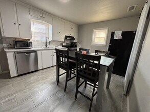 114 Holly St in Levelland, TX - Building Photo - Building Photo