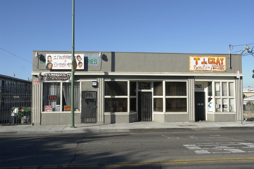 7919 Macarthur Blvd in Oakland, CA - Building Photo