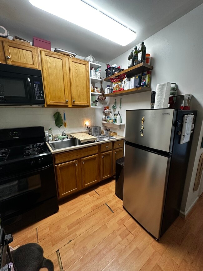 1126 N Olden Ave in Trenton, NJ - Building Photo - Building Photo