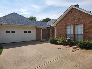 4017 Dorris Rd in Irving, TX - Building Photo - Building Photo
