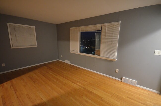 28 Riverside Dr in Fairfield, CT - Building Photo - Building Photo