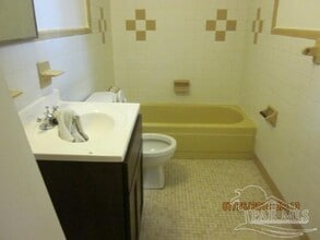 671 E Olive Rd in Pensacola, FL - Building Photo - Building Photo