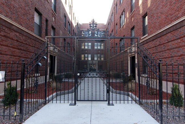 property at 2212 W Eastwood