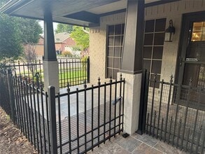 1010 Roberts Bend Ct in Granbury, TX - Building Photo - Building Photo