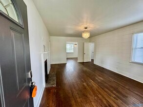 1906 Vanderbilt Cir SW in Huntsville, AL - Building Photo - Building Photo