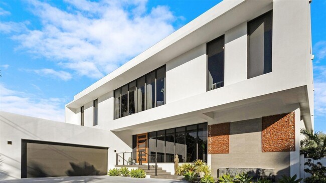 823 Ponce de Leon Dr in Fort Lauderdale, FL - Foto de edificio - Building Photo