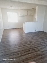 38652 11th St E in Palmdale, CA - Building Photo - Building Photo