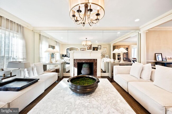 10605 River Oaks Ln in Potomac, MD - Foto de edificio - Building Photo