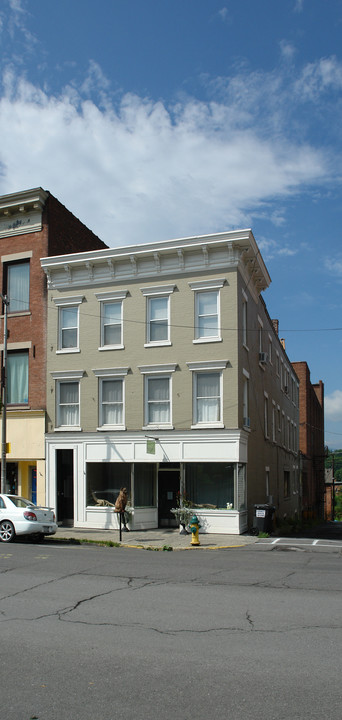 377 Main St in Catskill, NY - Building Photo