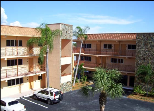 Westwinds Waterfront Resort in Treasure Island, FL - Foto de edificio - Building Photo