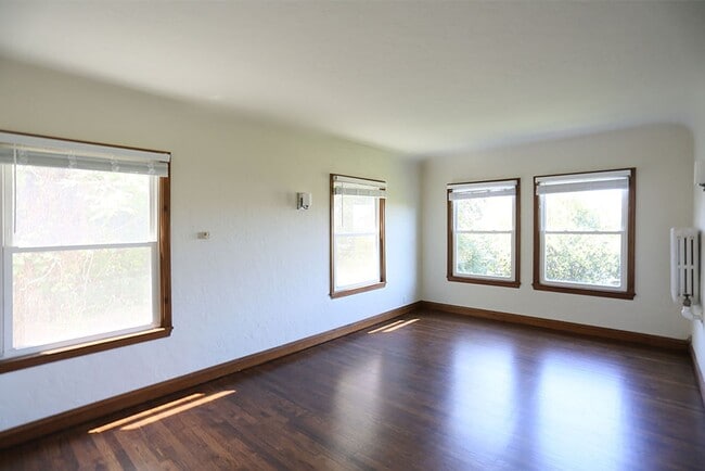 495 Merritt Ave in Oakland, CA - Building Photo - Building Photo