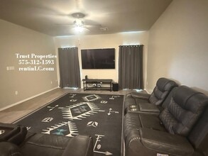 2950 Ysleta Ct in Las Cruces, NM - Building Photo - Building Photo