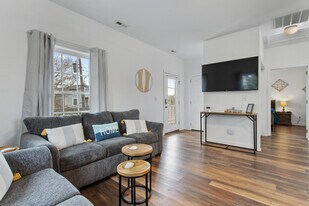 343 Henderson Ave in Pass Christian, MS - Building Photo