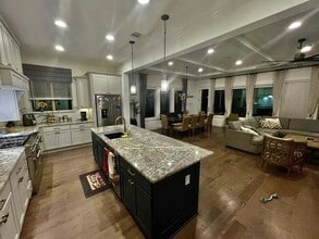 24719 Resort Pky in San Antonio, TX - Building Photo - Building Photo