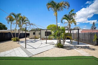 715 W Palm St in Lantana, FL - Building Photo - Building Photo