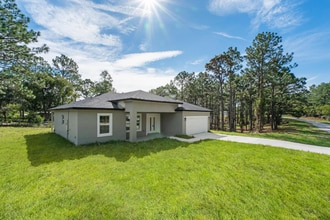9371 N Cougar Paw Dr in Citrus Springs, FL - Foto de edificio - Building Photo