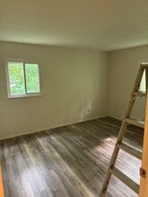 901 Walnut Ave, Unit F in Dixon, IL - Building Photo - Building Photo