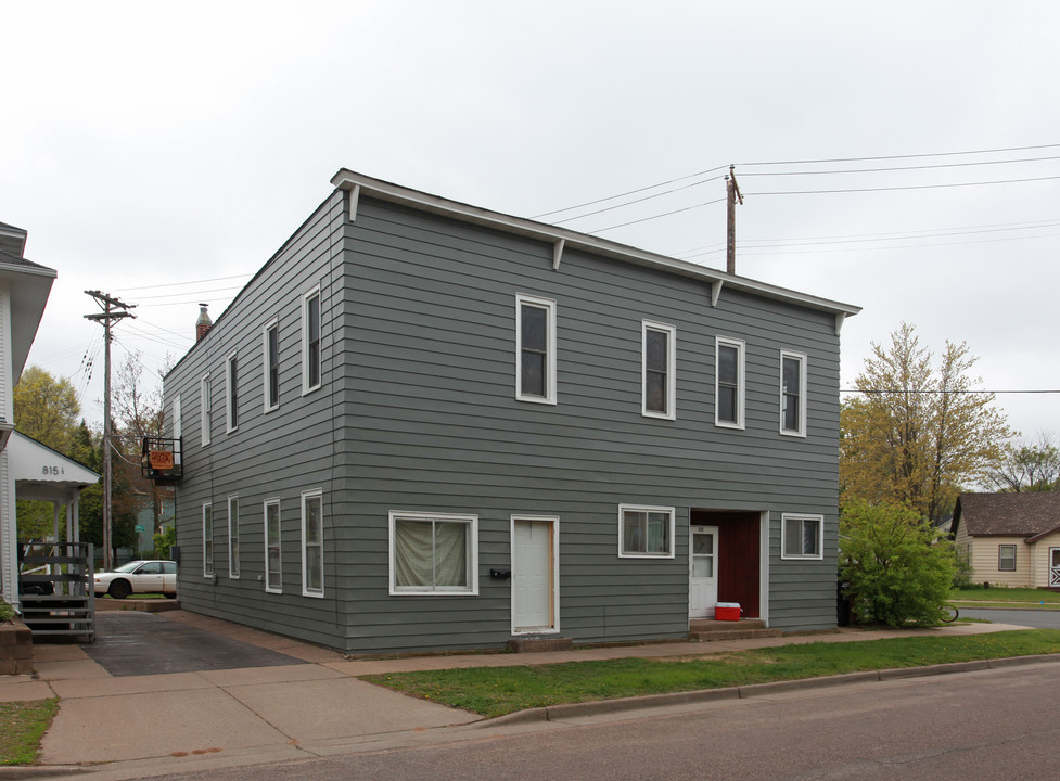 803 Barland St in Eau Claire, WI - Building Photo