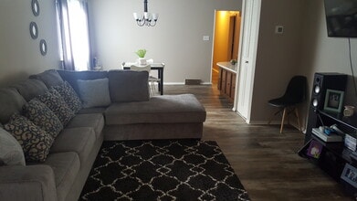 613 N 25th St, Unit 1 in Allentown, PA - Foto de edificio - Building Photo