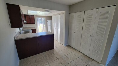 130 Las Brisas Way in Kissimmee, FL - Building Photo - Building Photo