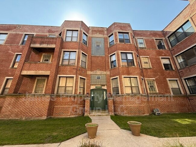 6106 S Dorchester Ave in Chicago, IL - Building Photo - Building Photo